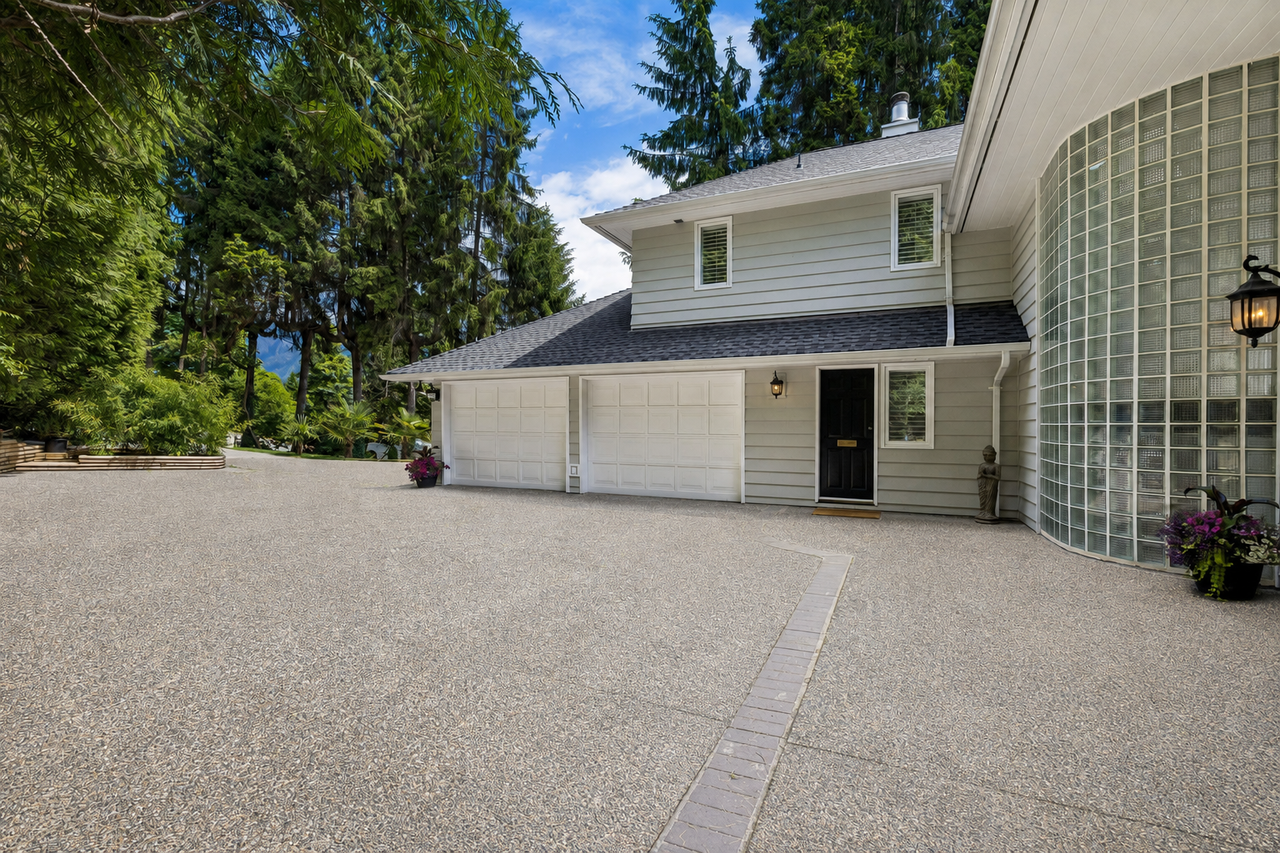 816 Anderson Crescent - Photo 4