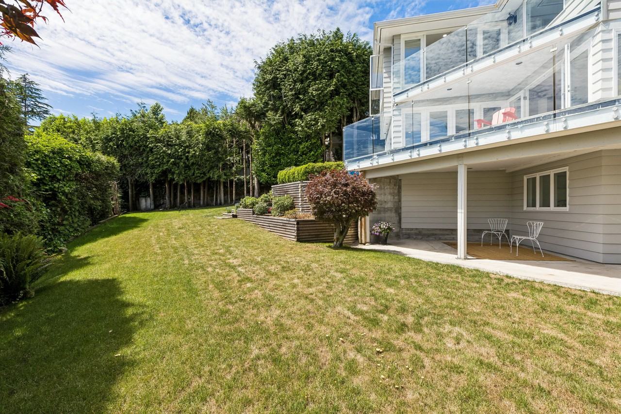 816 Anderson Crescent - Photo 31