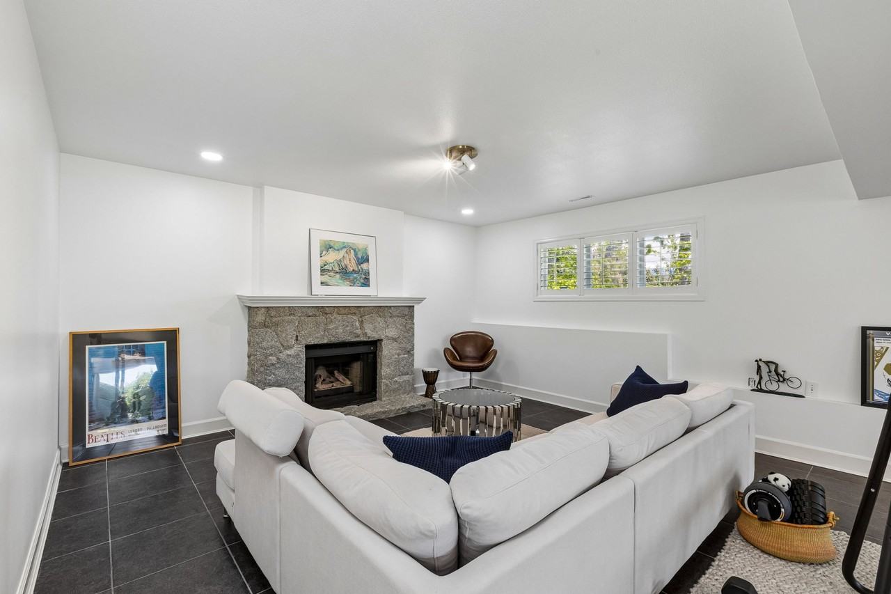 816 Anderson Crescent - Photo 38