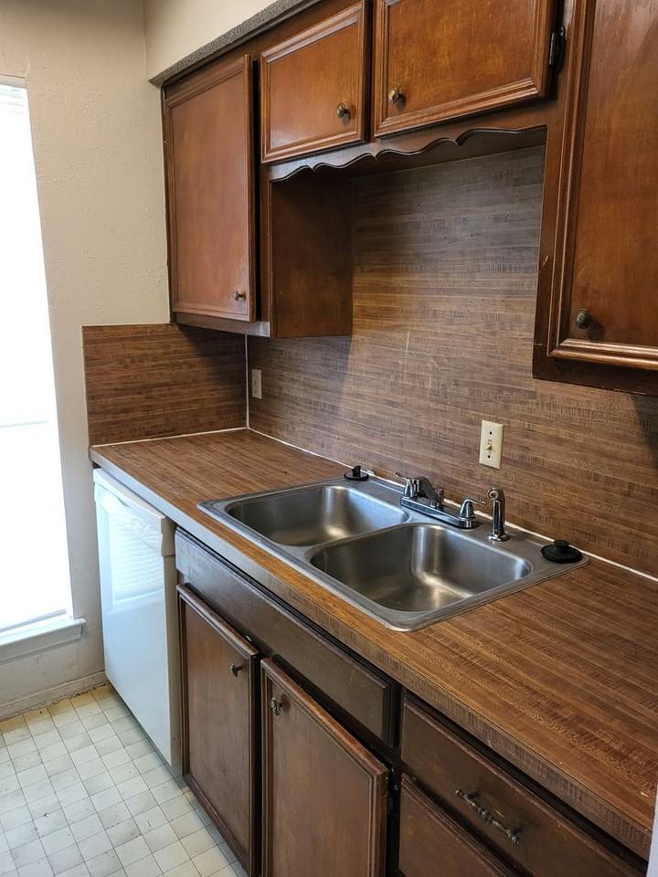 2716 Saint George Pl - Photo 6 of 14