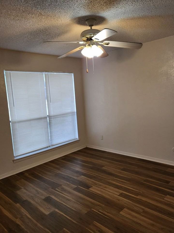 2716 Saint George Pl - Photo 7 of 14