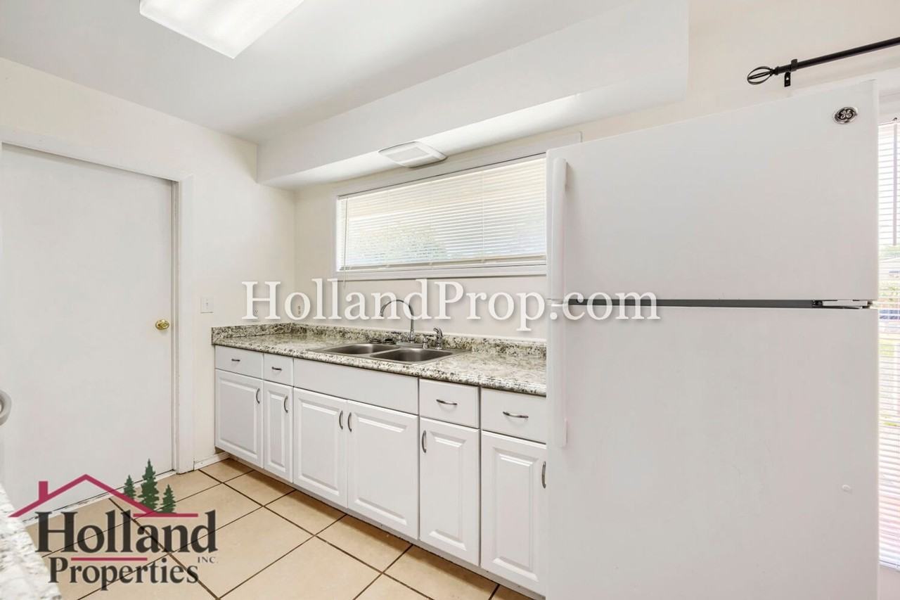 21820 Sw Johnson St - Photo 6 of 18