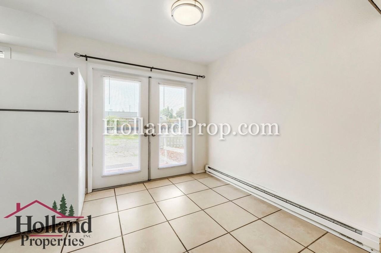21820 Sw Johnson St - Photo 7 of 18