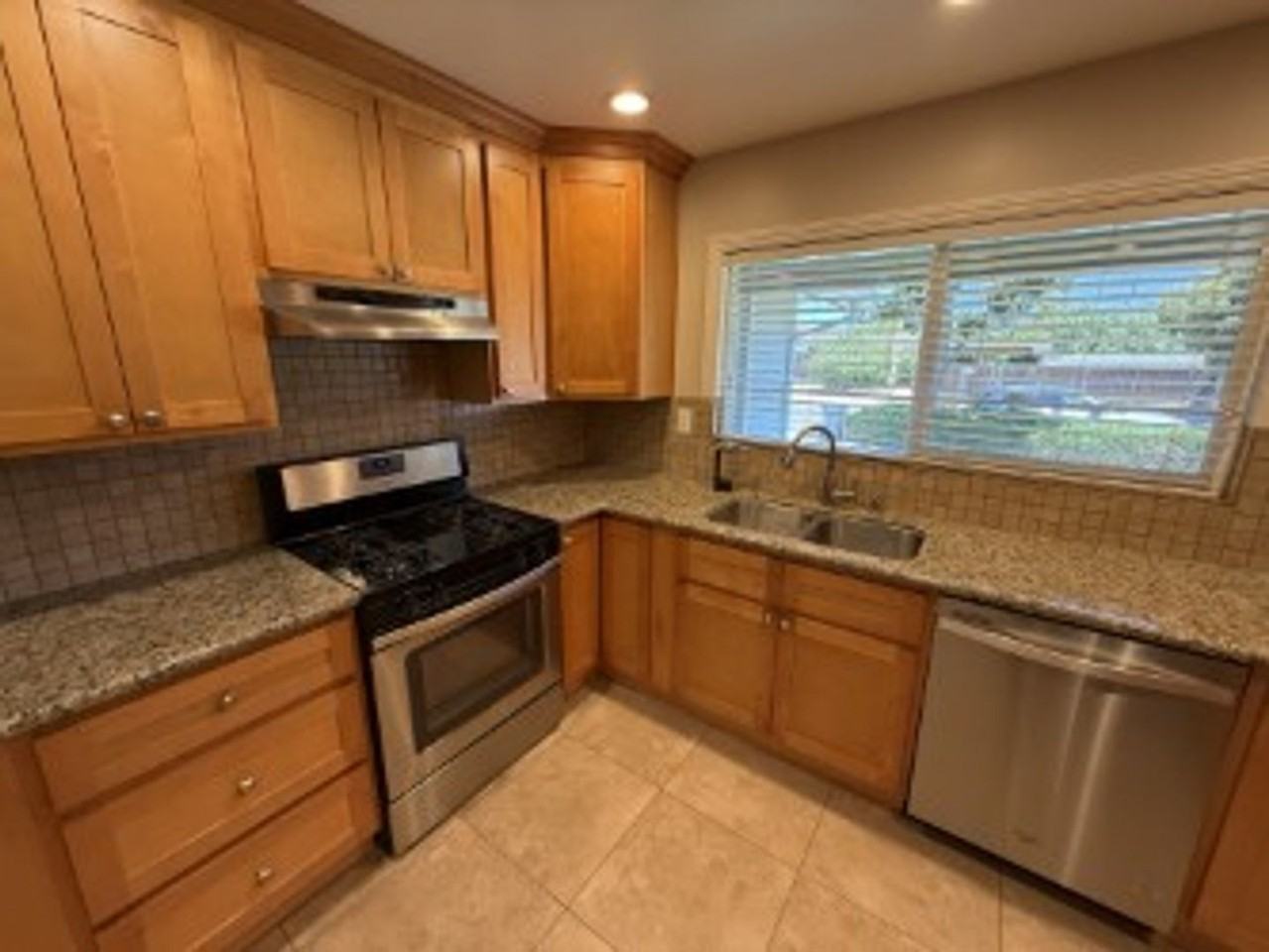 3378 Valley Forge Way - Photo 6 of 18