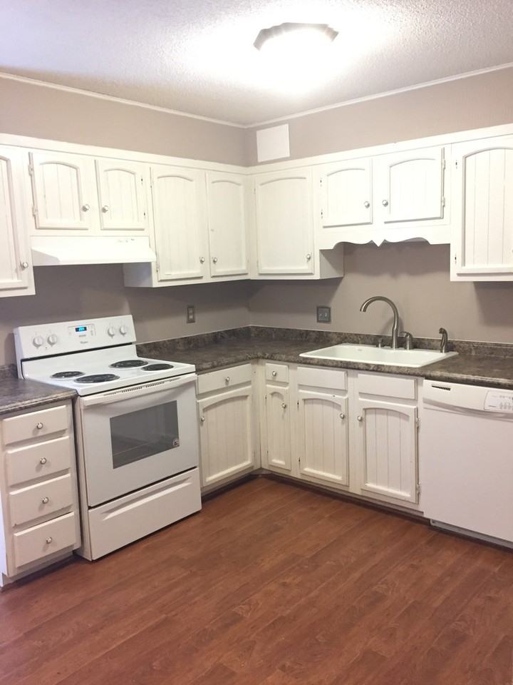 134 Turnwood Ln - Photo 3 of 15