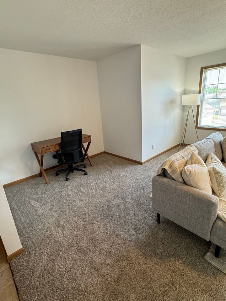 2321 Aspen Rd - Photo 6 of 15