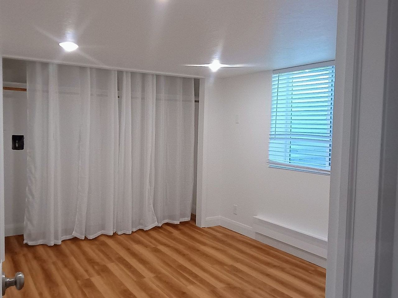 164 N 400 W - Photo 7 of 12