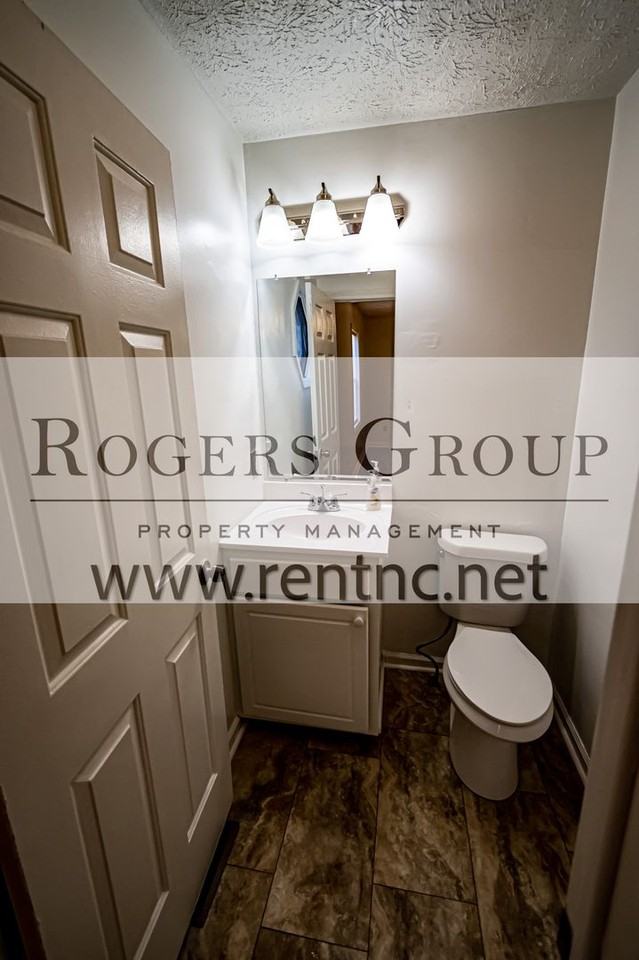 607 Parkway Dr - Photo 6 of 9
