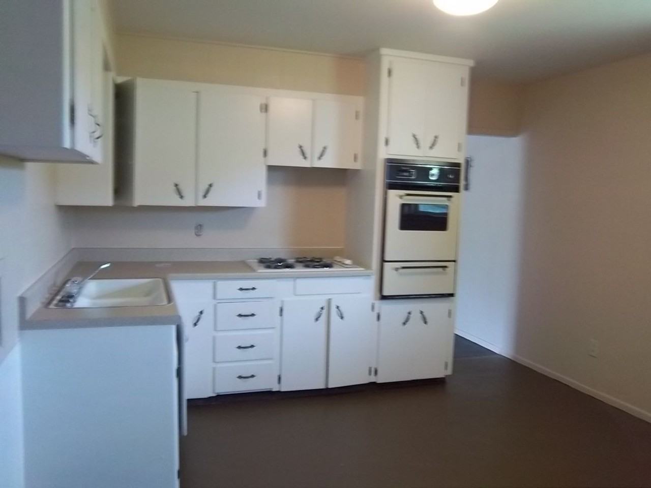 2510 N Wilson St - Photo 3 of 4