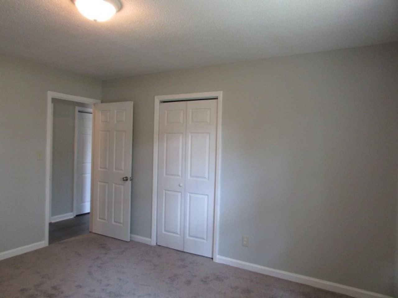 2940 Steeplechase Dr - Photo 5 of 12