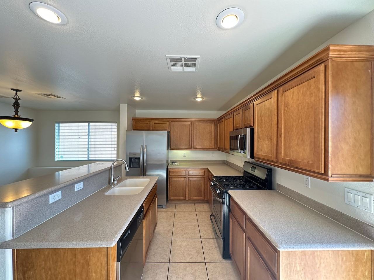 7305 Prussian Green St - Photo 6 of 23