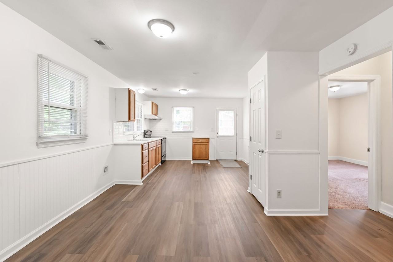 607 N Rocky River Rd - Photo 6 of 24