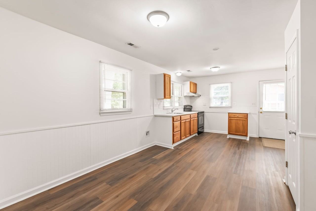 607 N Rocky River Rd - Photo 7 of 24