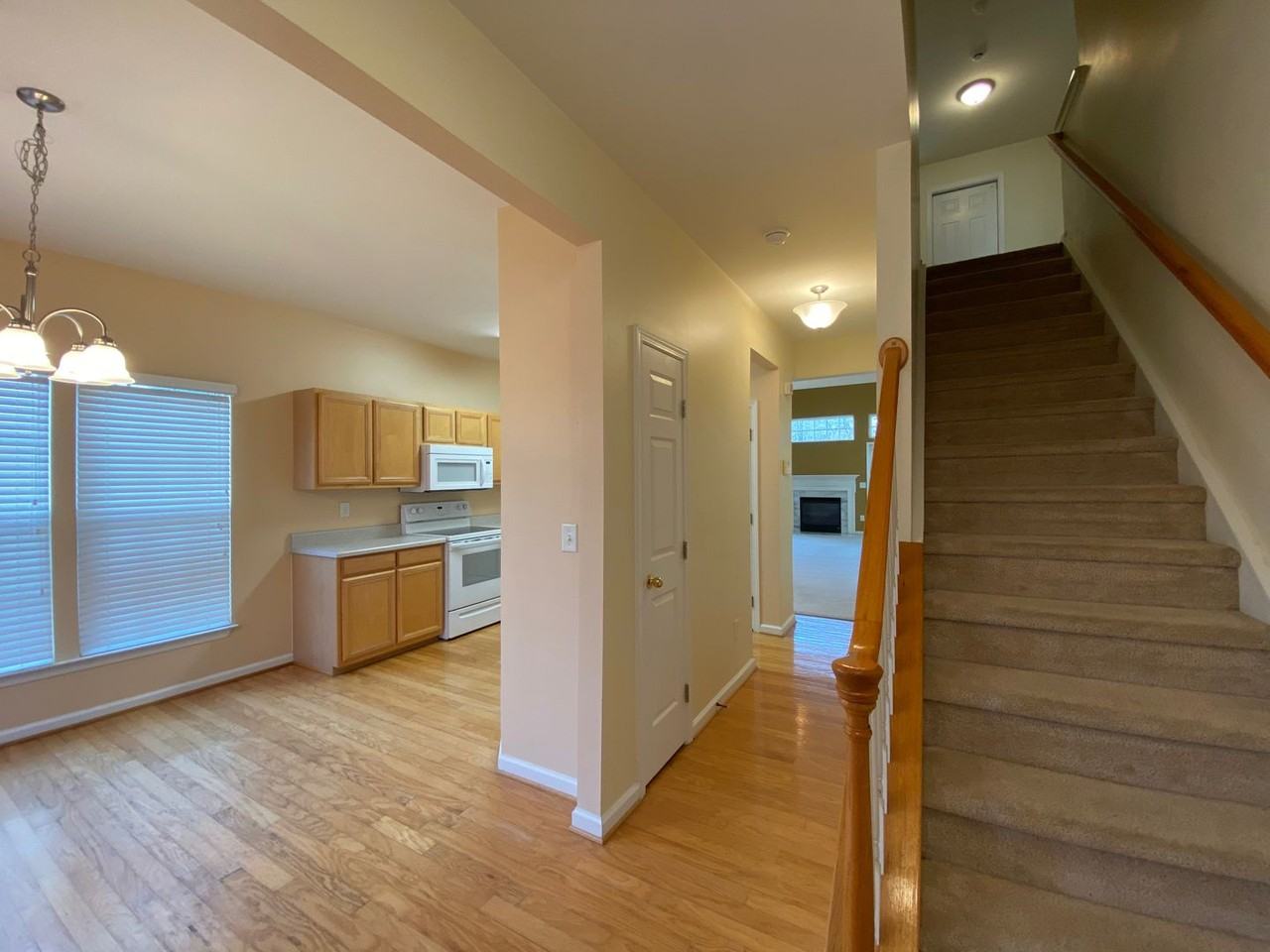 232 Hadley Commons Dr - Photo 2 of 20