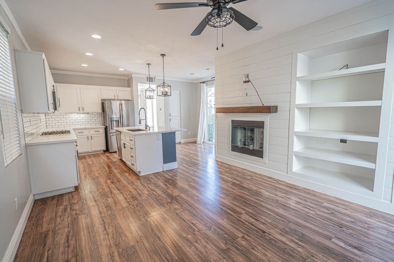 23239 Barnacle Ln - Photo 7 of 33