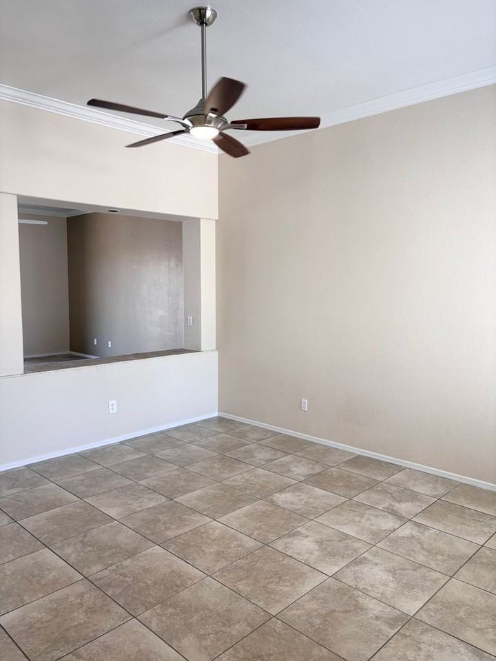 1083 W Aspen Ave - Photo 2 of 21