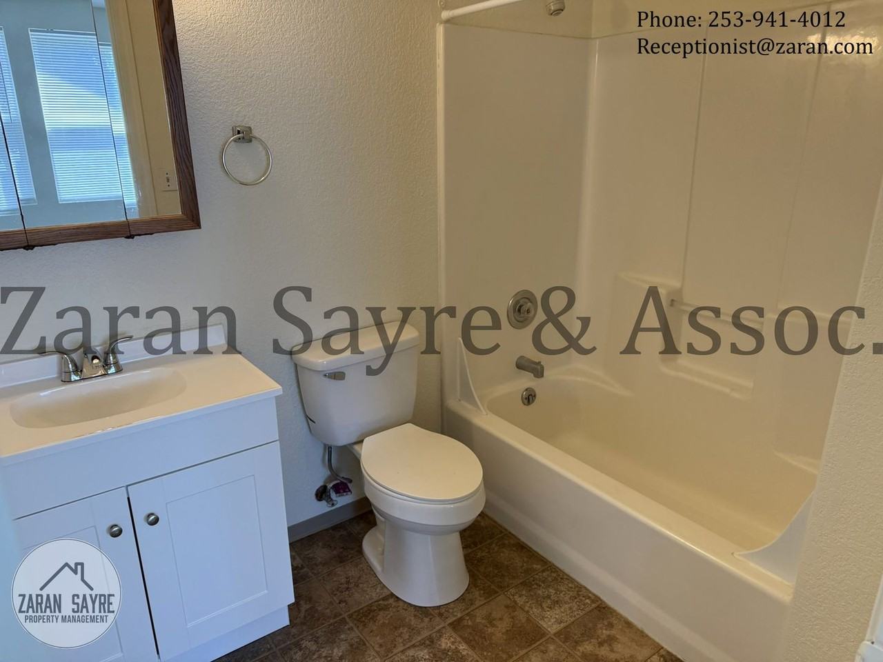 709 9th St Se - Photo 4 of 24