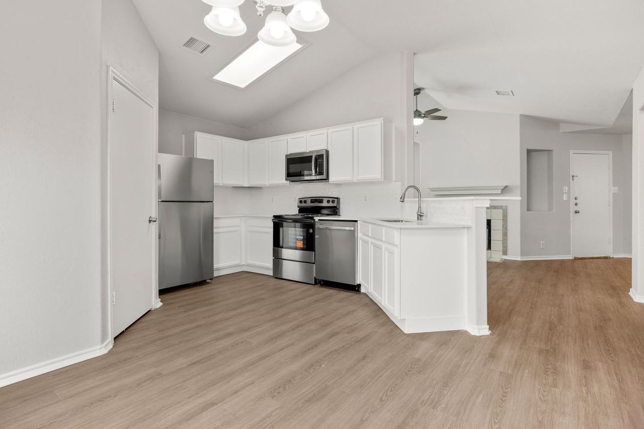 16702 Shipshaw River Dr - Photo 5 of 17