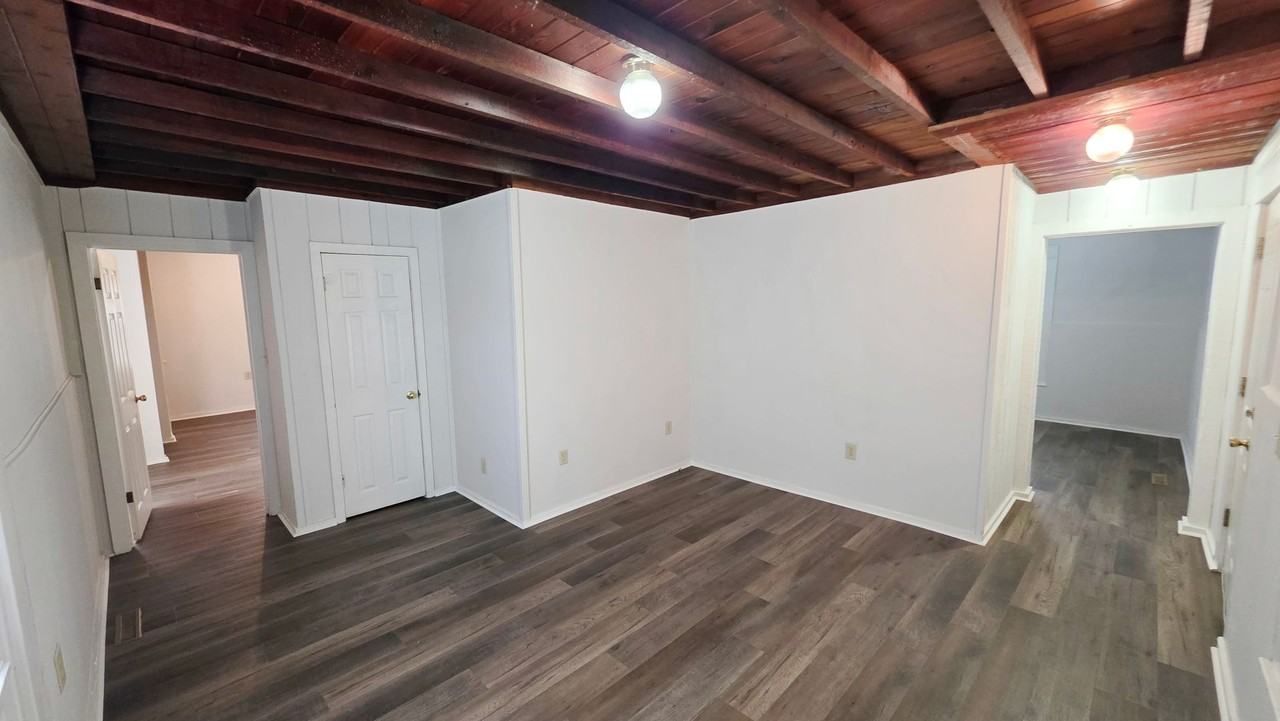 1926 E Cairo St - Photo 5 of 15