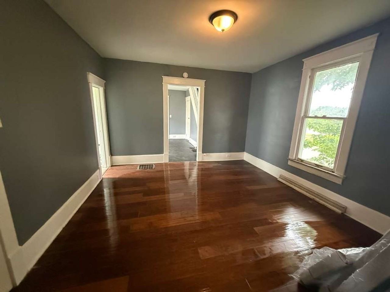 160 Hancock St - Photo 6 of 7