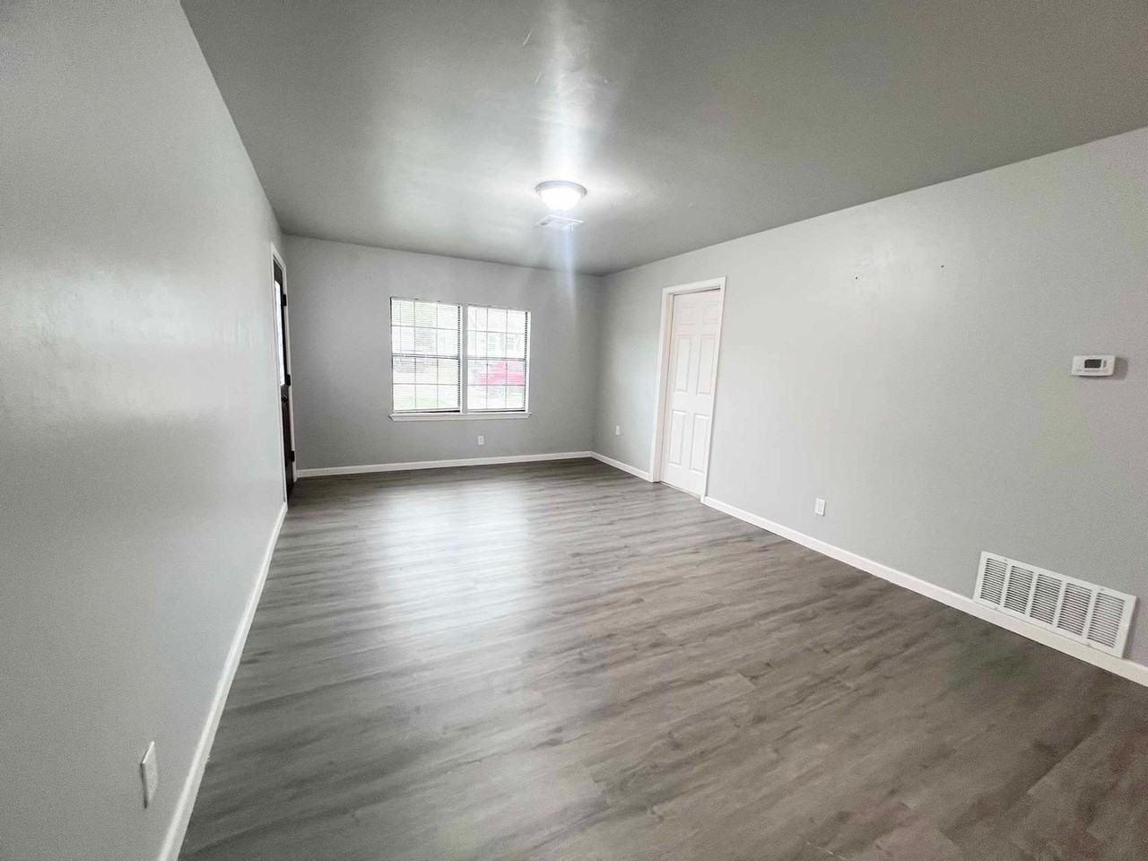 3133 Nw 32nd St - Photo 4 of 19