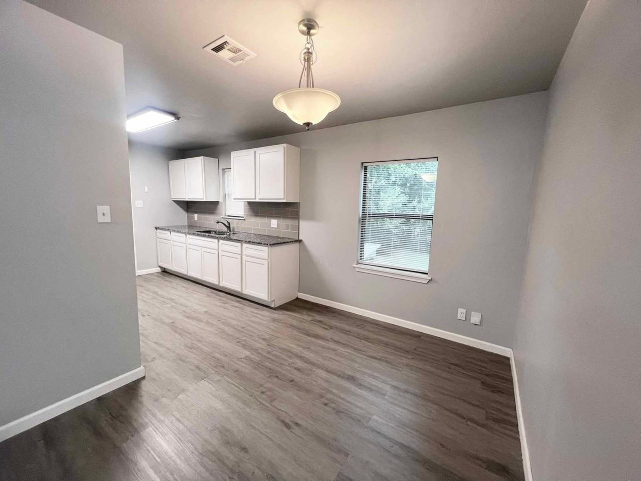 3133 Nw 32nd St - Photo 5 of 19