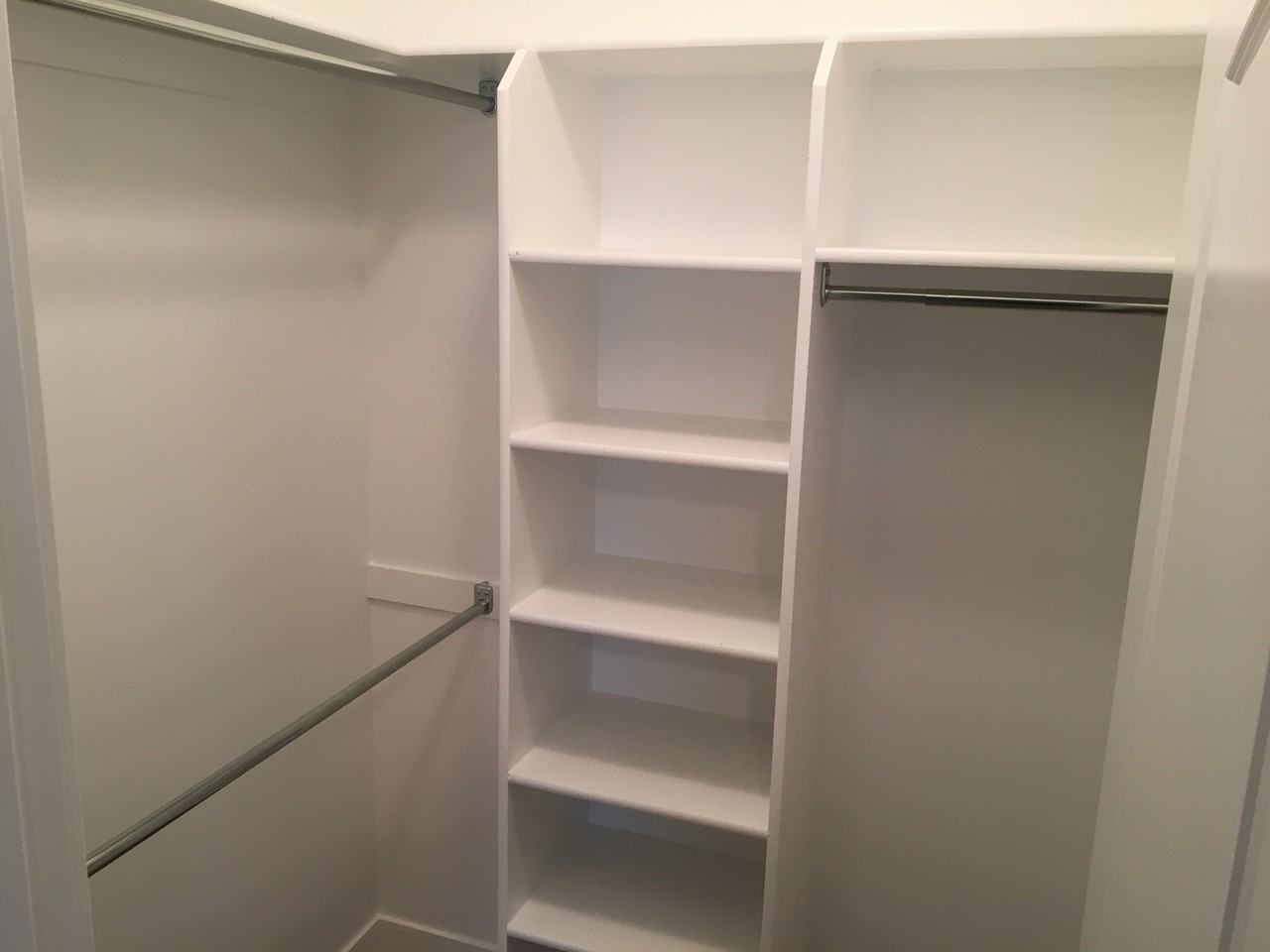 209 W Ridge Rd - Photo 5 of 9