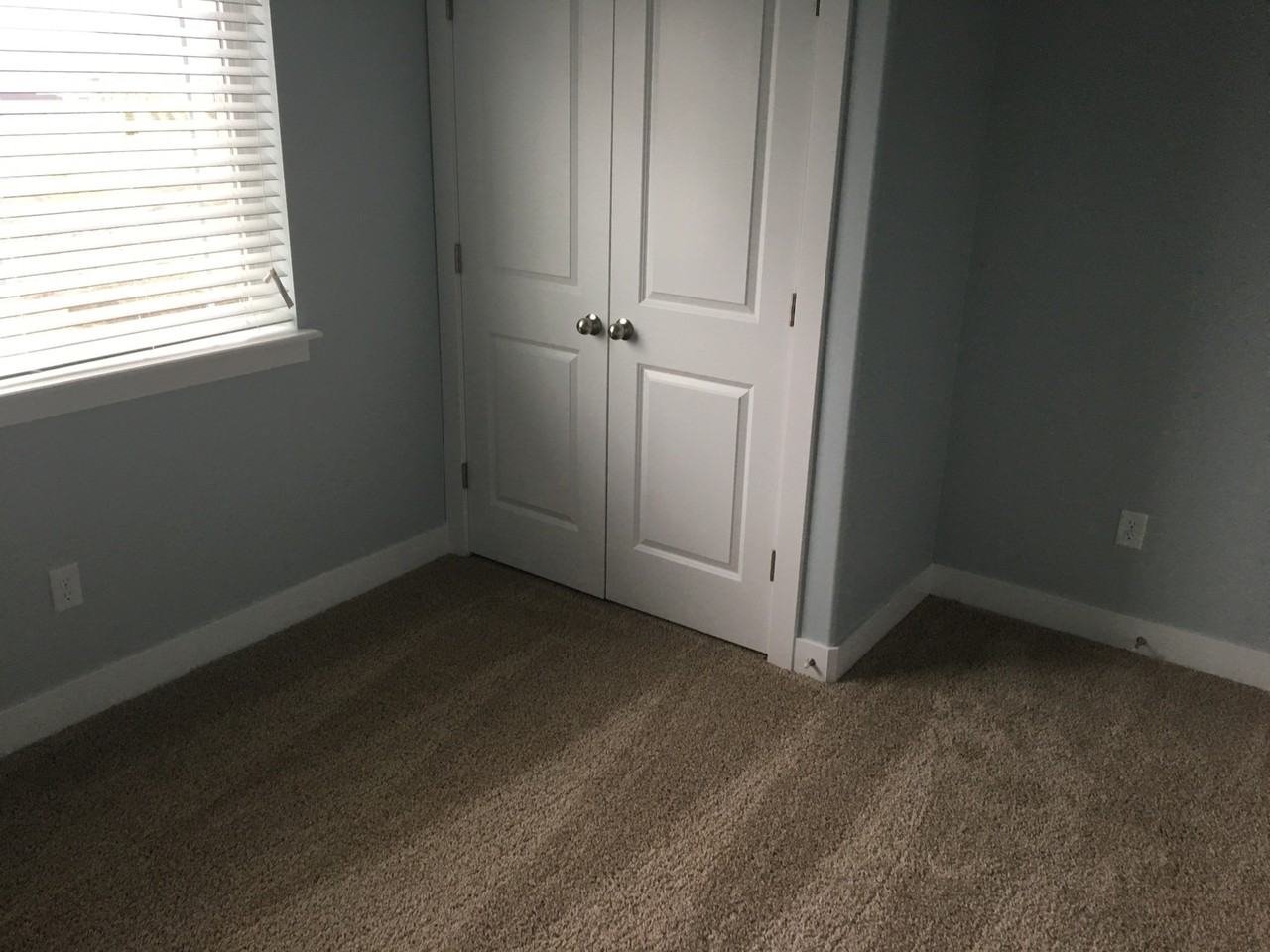 209 W Ridge Rd - Photo 7 of 9