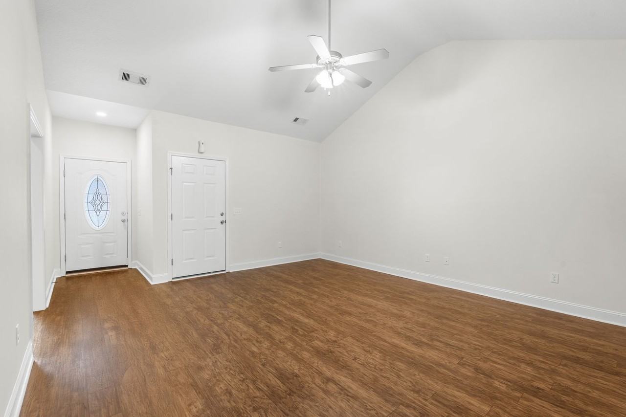 102 Ledbury Cv - Photo 4 of 26