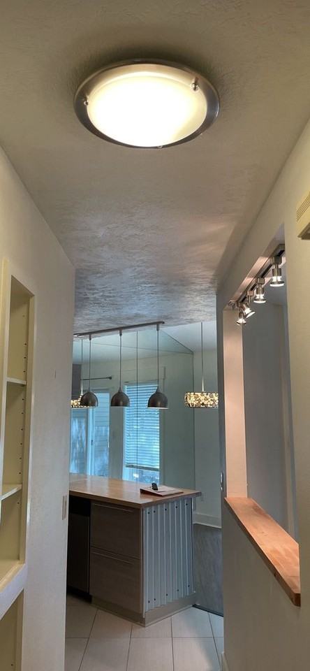 1725 W Koch St - Photo 6 of 13