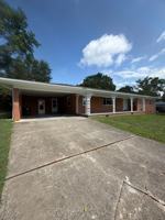featured image of 942 Margaret Dr