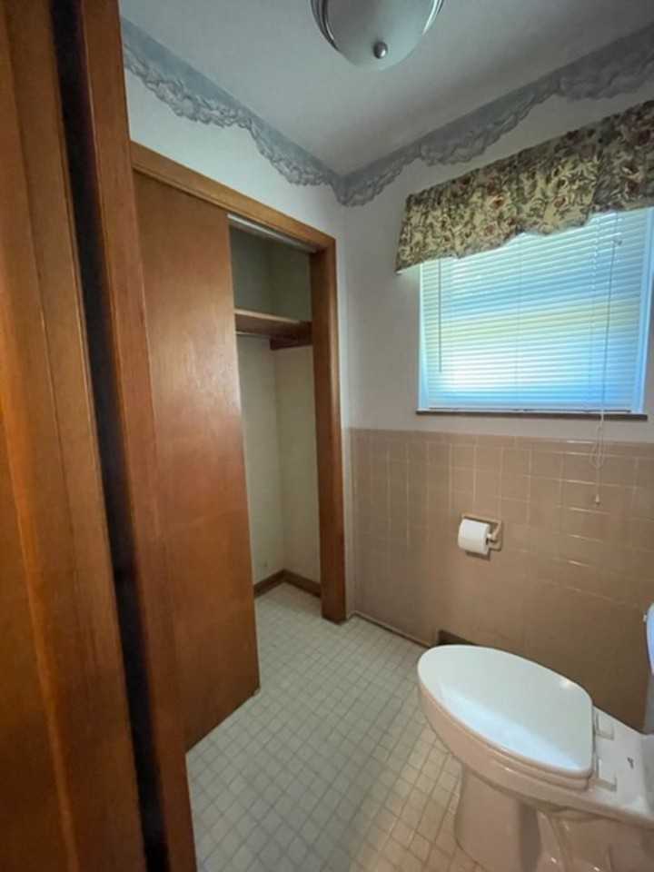 942 Margaret Dr - Photo 6 of 48