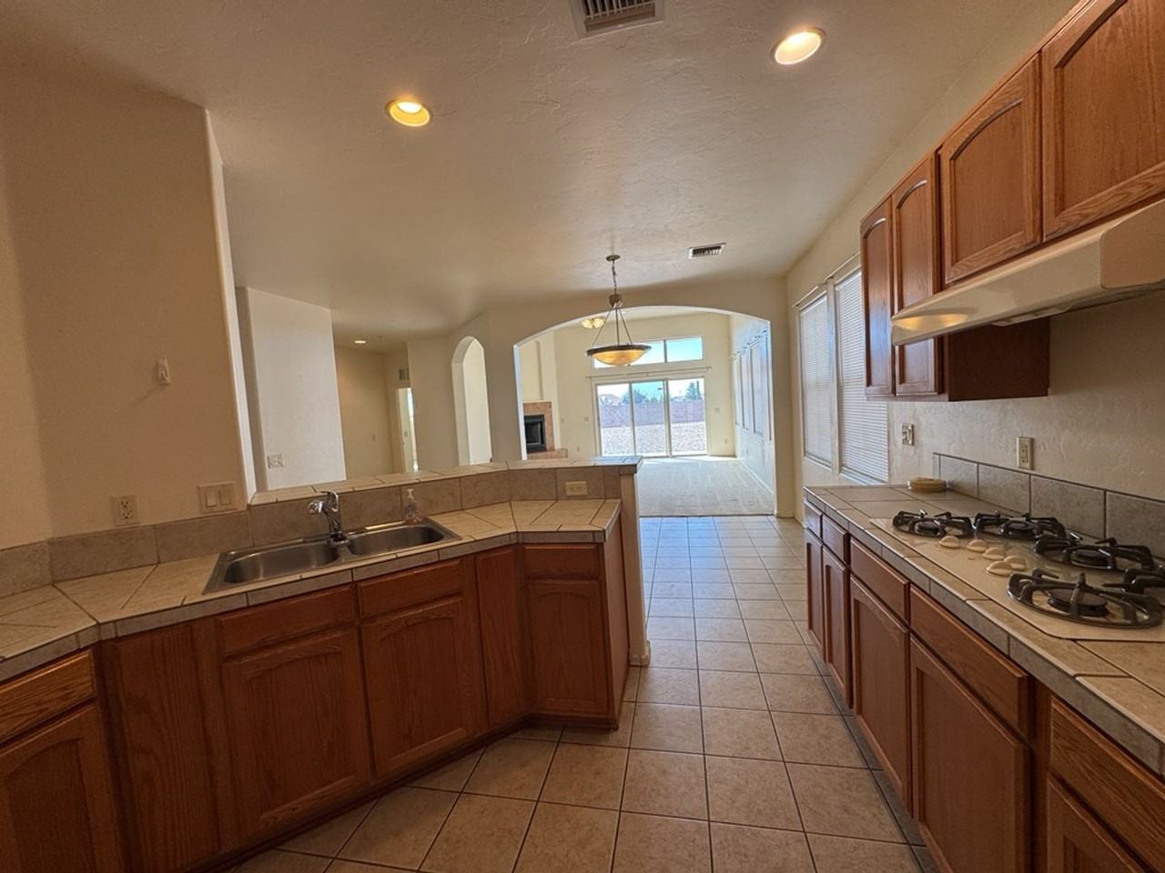 3603 Plaza De La Rosa - Photo 7 of 22