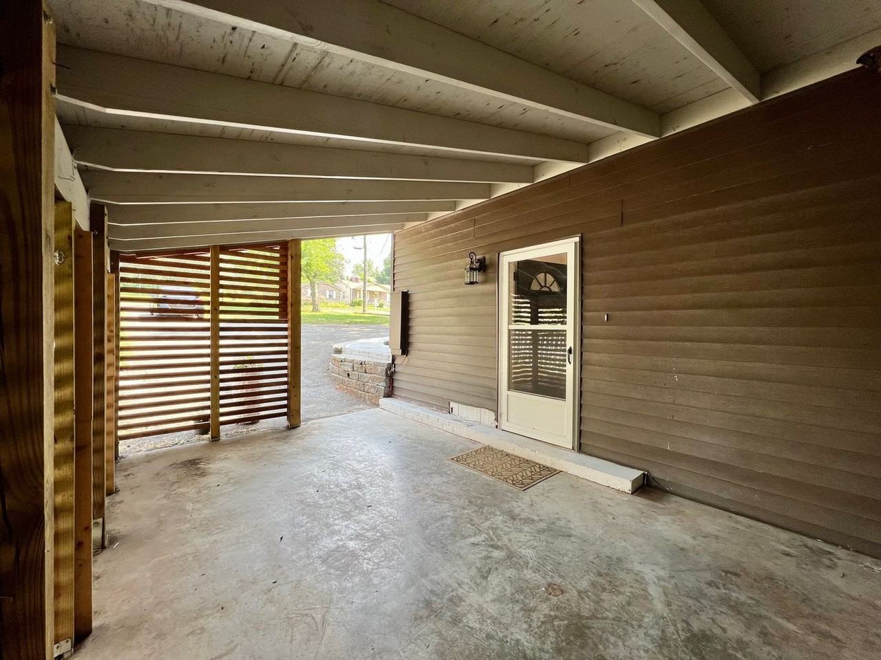 7435 Westridge Dr - Photo 3 of 20