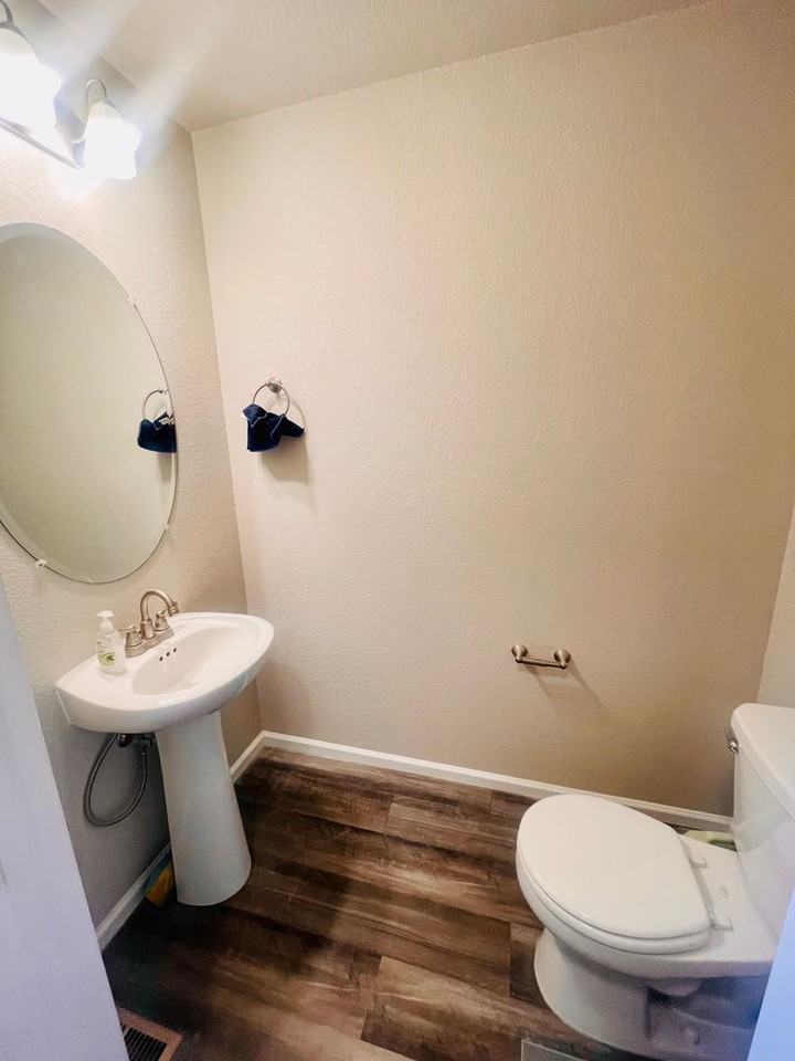 9829 Paluxy Hts - Photo 3 of 27