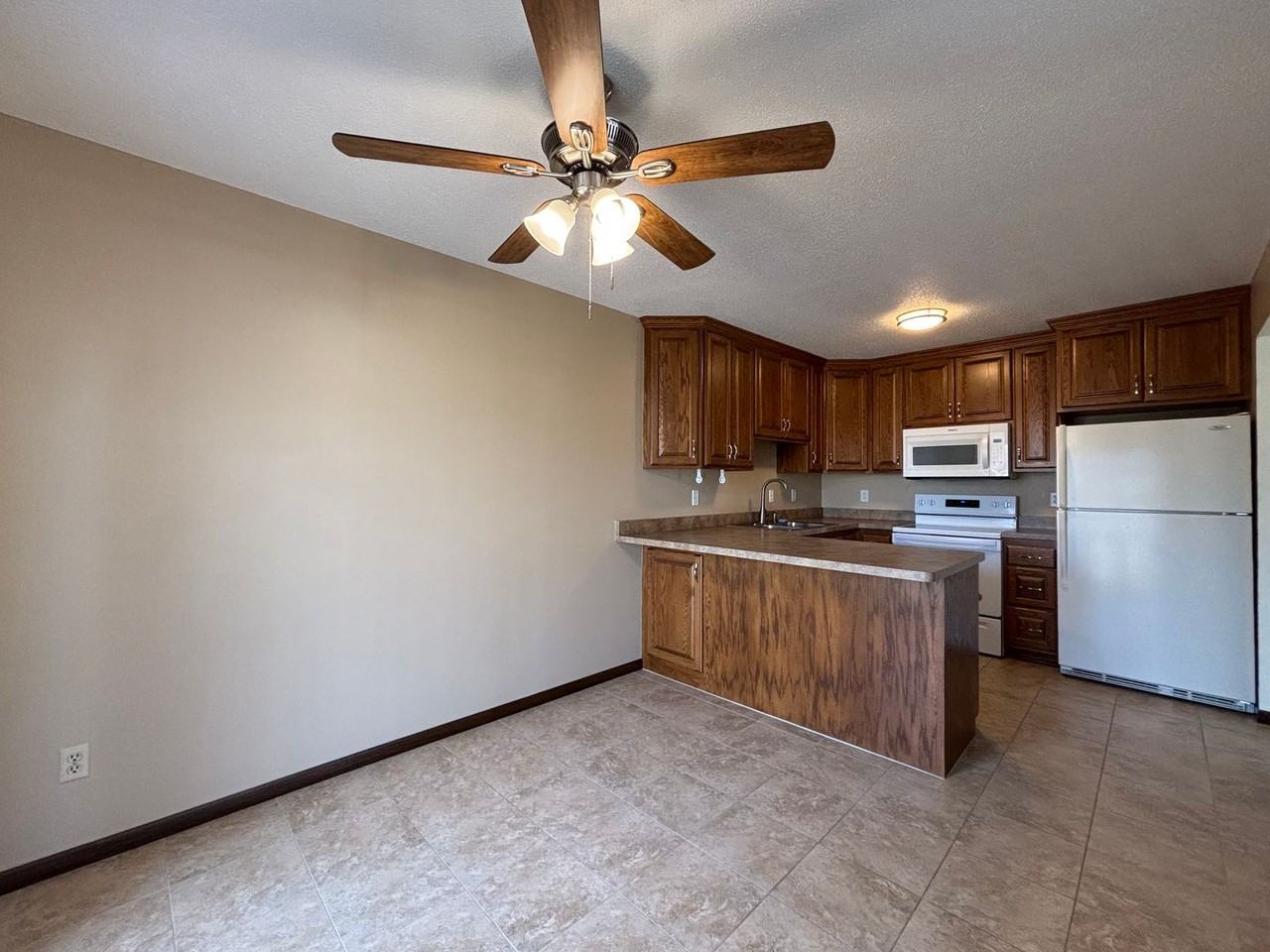 4285 Evergreen Dr - Photo 2 of 27