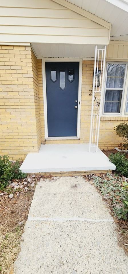 209 Knoll Crest Dr - Photo 2 of 29