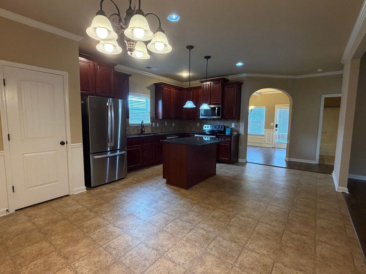 3012 Burgess St - Photo 6 of 32