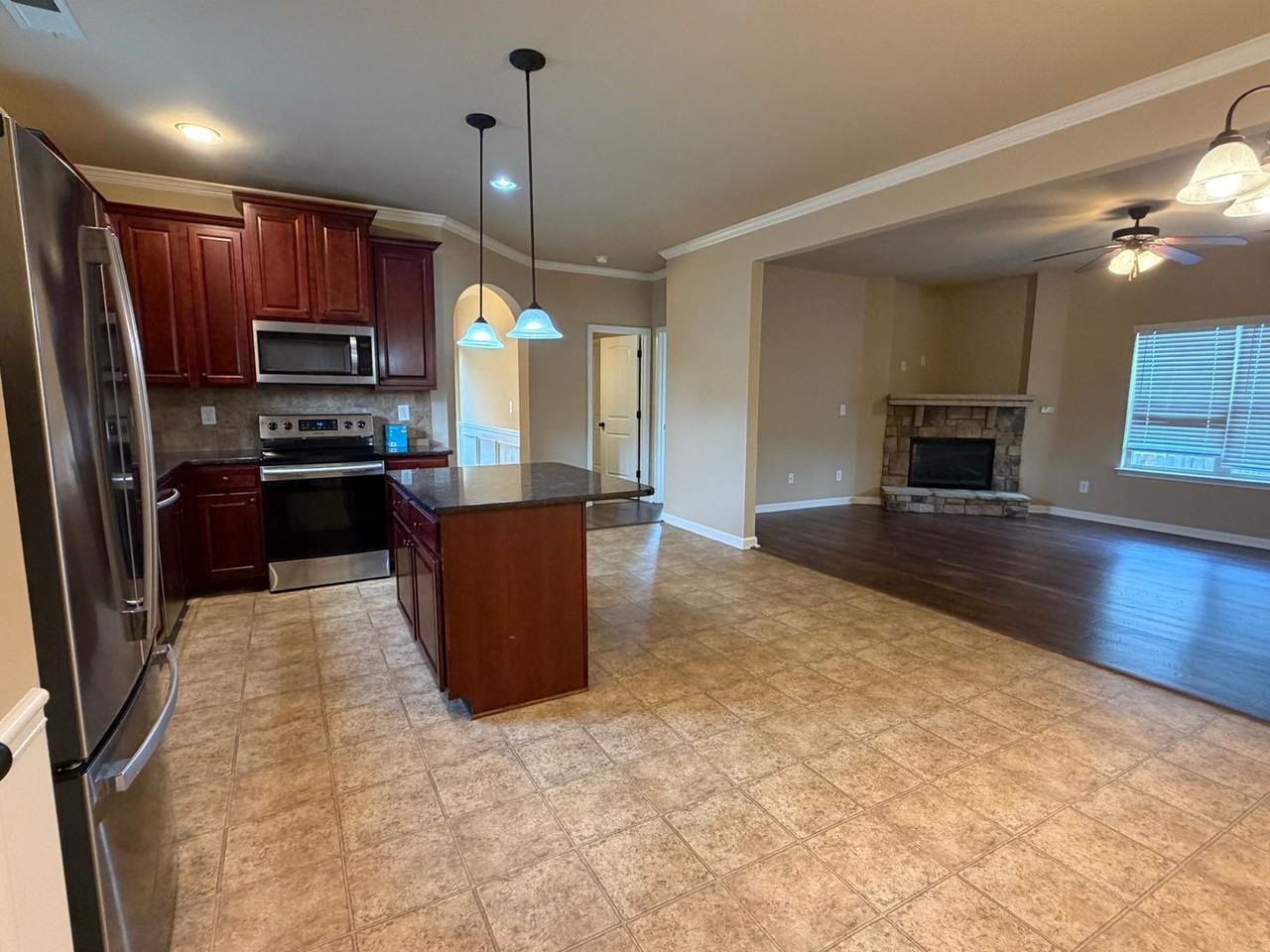 3012 Burgess St - Photo 7 of 32