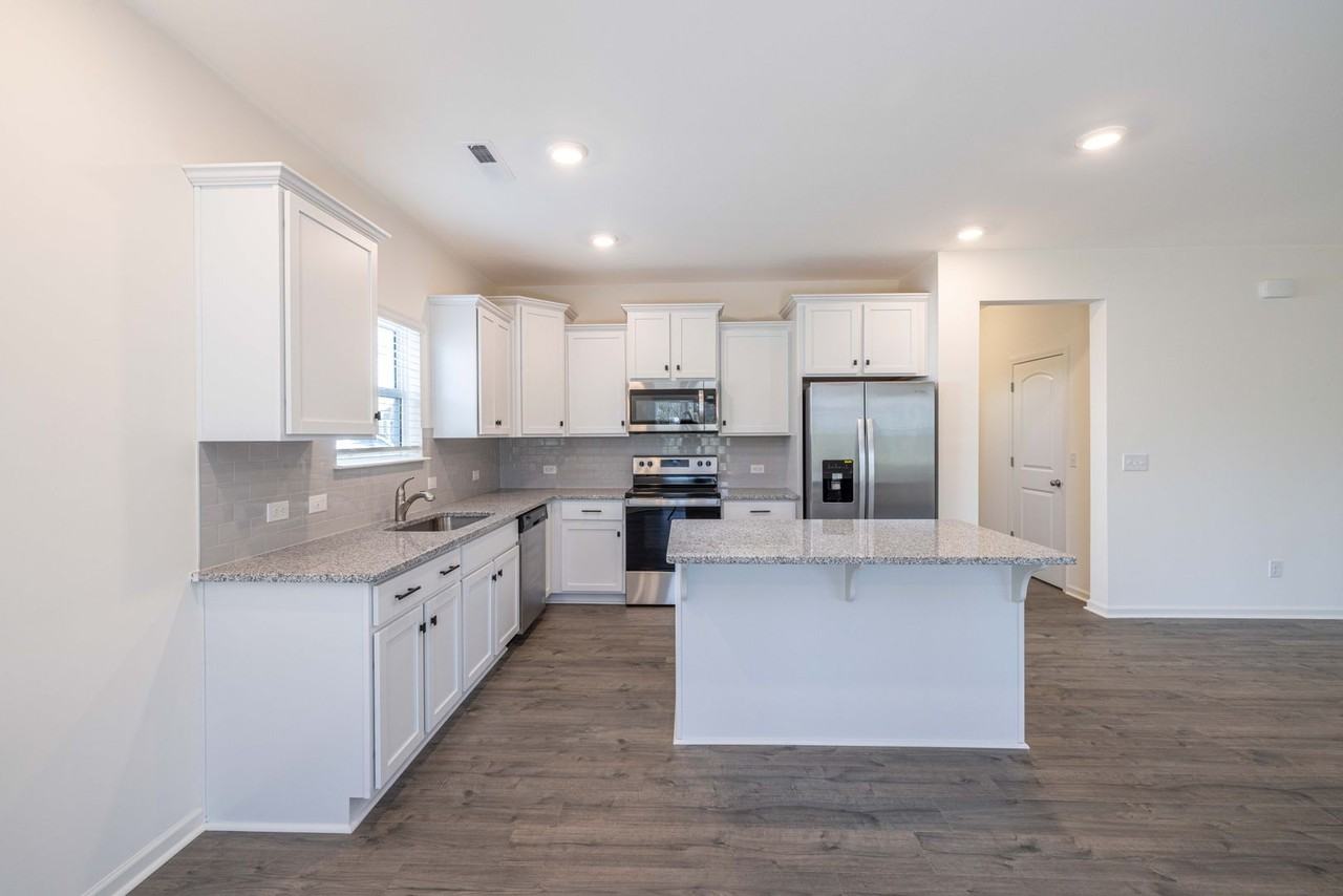 724 Scotch Meadows Loop - Photo 5 of 26