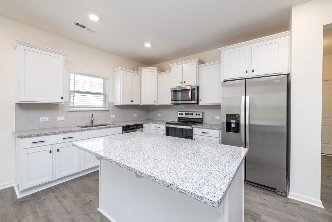 724 Scotch Meadows Loop - Photo 7 of 26