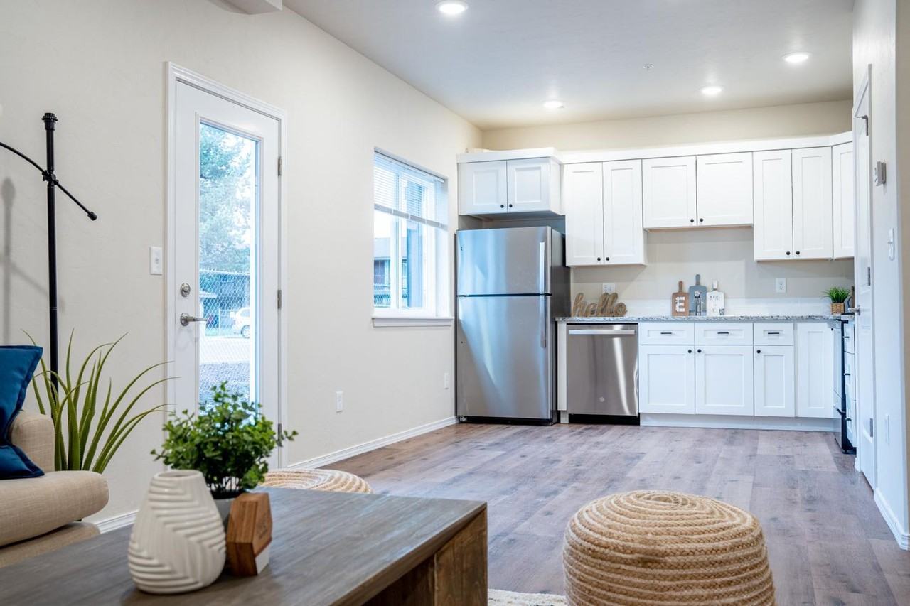 Keller Apartments - Photo 7 of 12