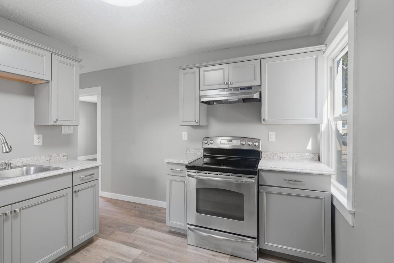 74 Price St - Photo 2 of 22