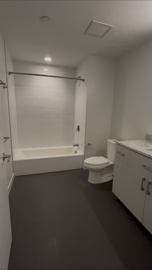 84 604-55Brighton Ave - Photo 2 of 11