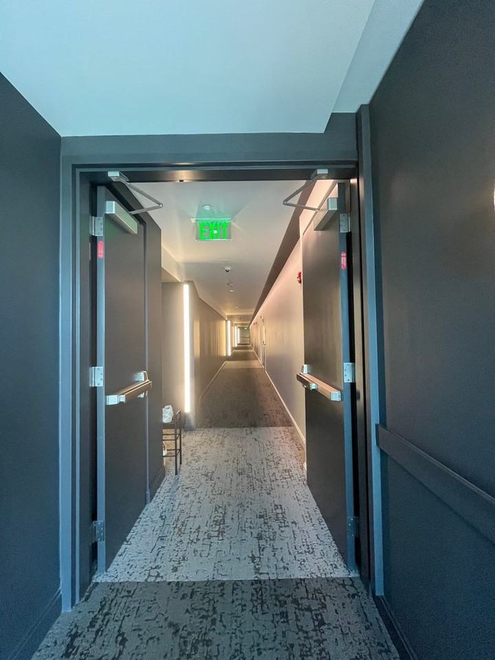 84 604-55Brighton Ave - Photo 4 of 11