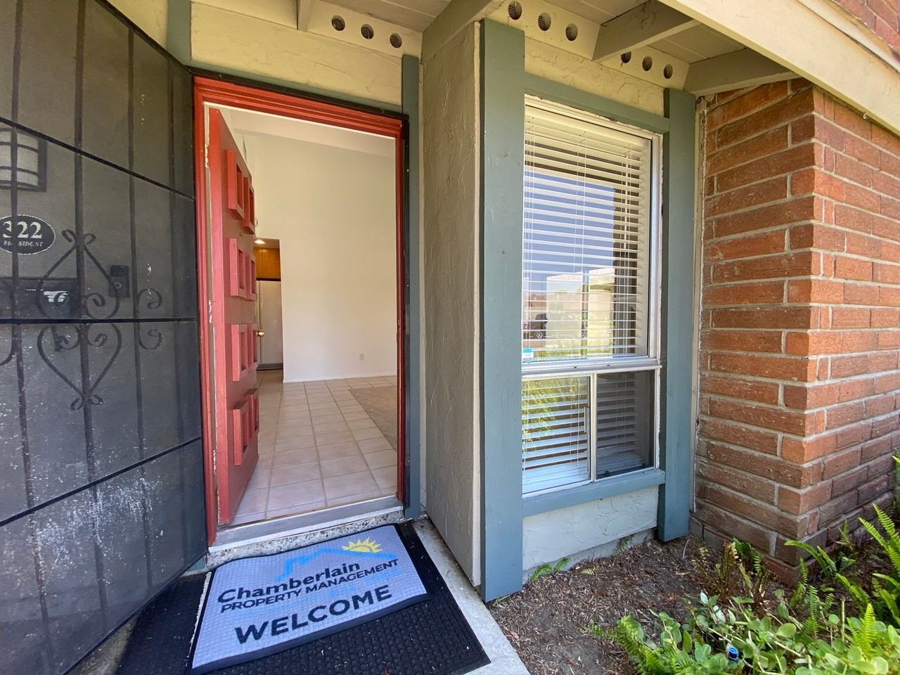 322 Fireside St - Photo 2 of 26
