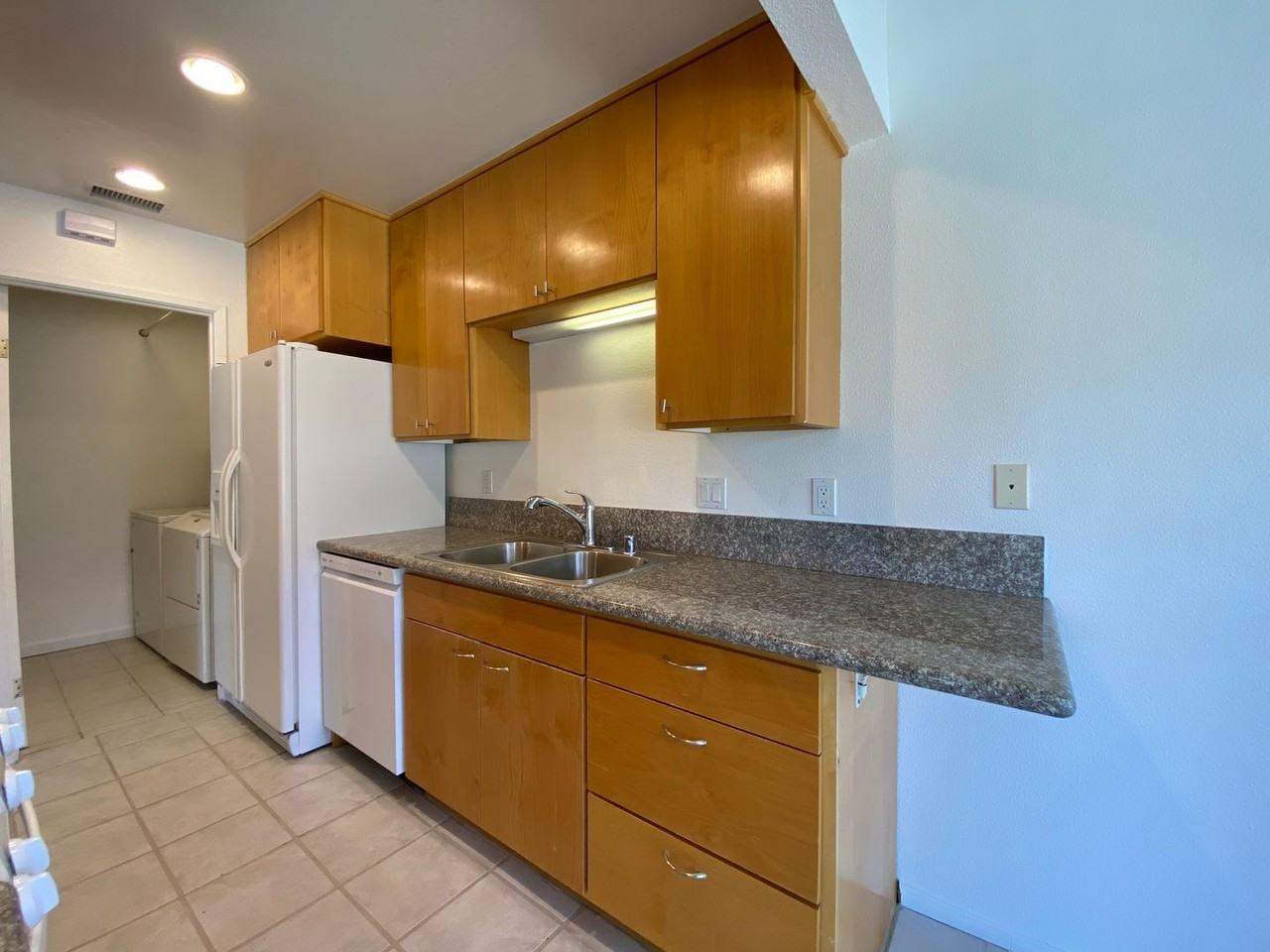 322 Fireside St - Photo 6 of 26