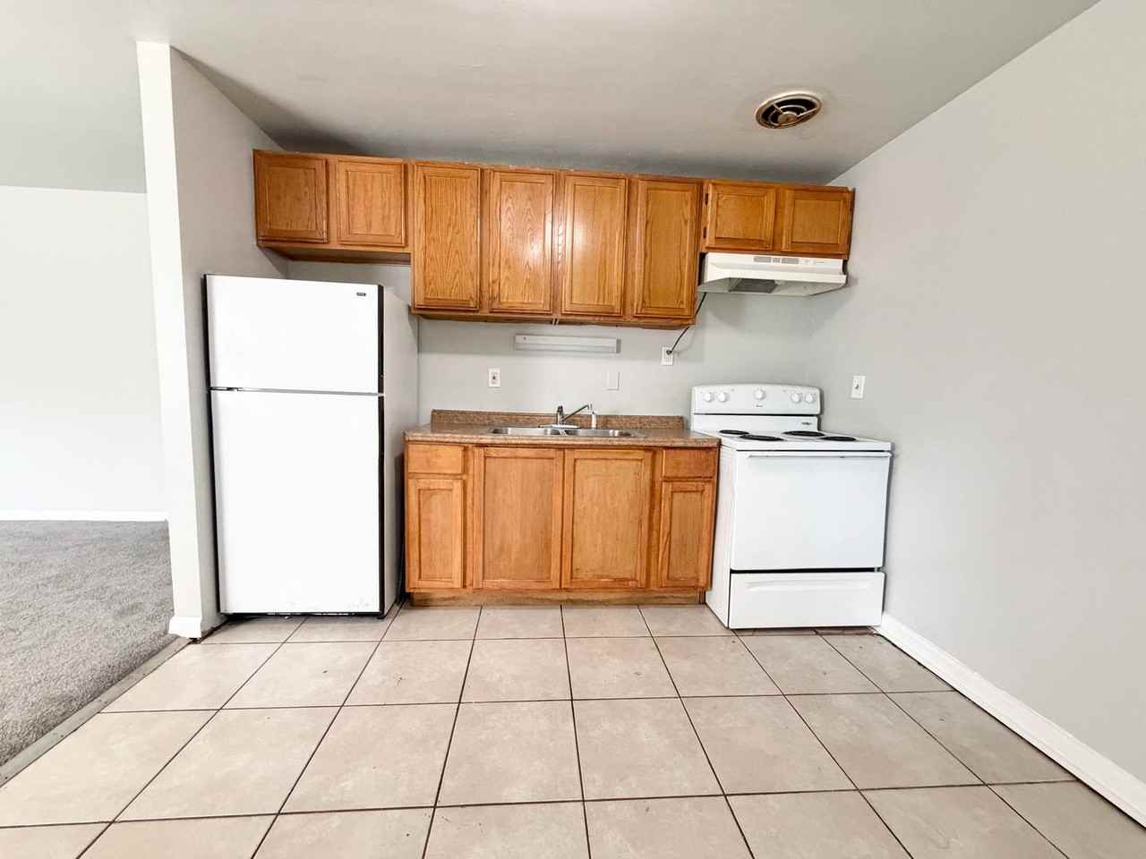 Clovernook Chateau Apartments - Photo 3 of 12