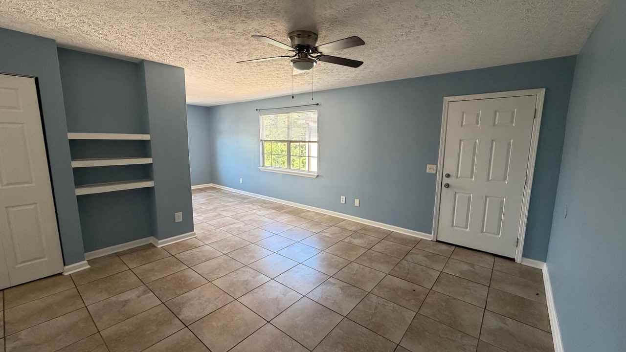 6321 Lenawee St #C3 - Photo 4 of 10