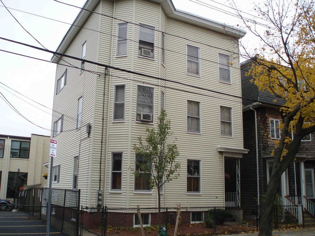 230B Brookline St - Photo 4 of 5